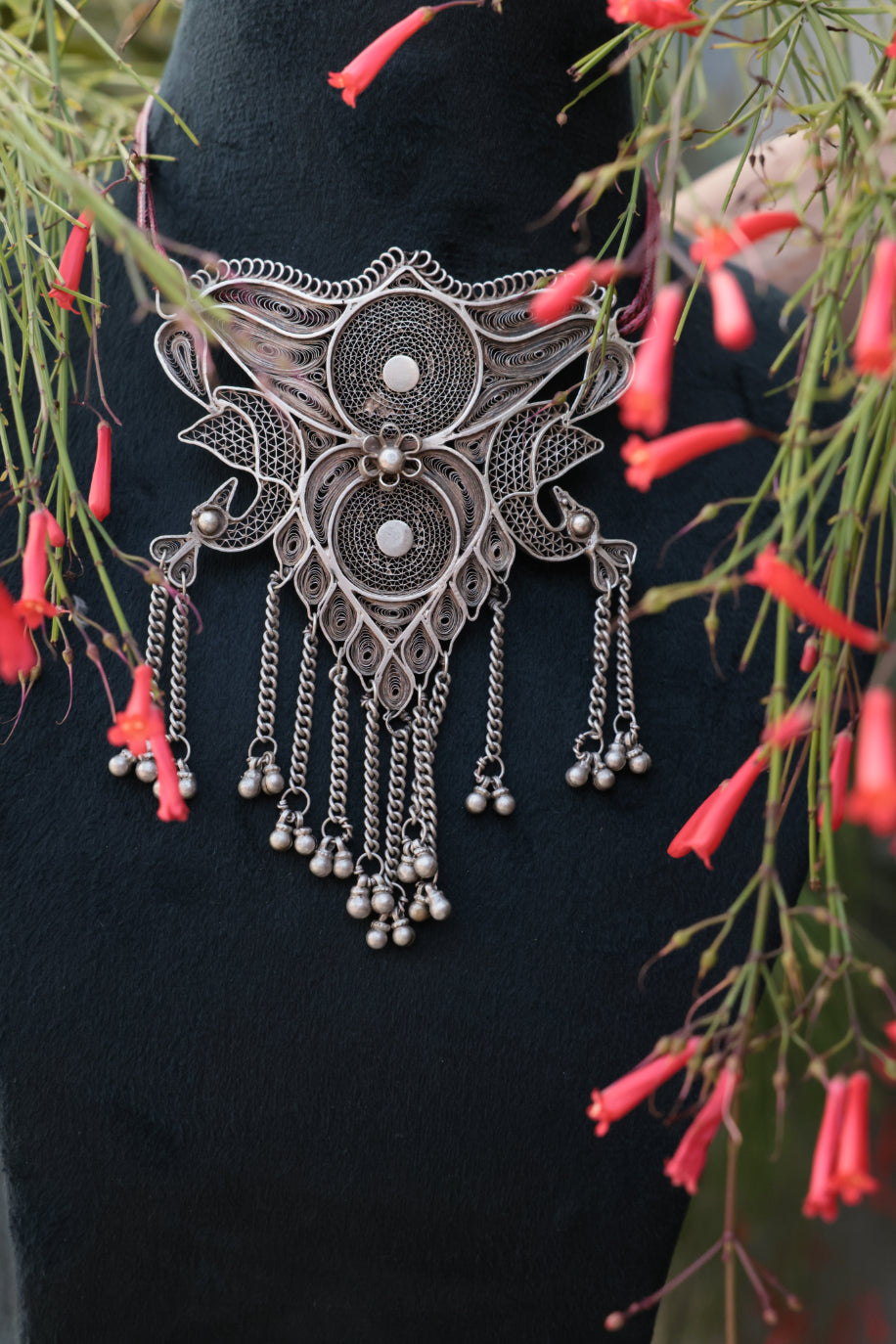 Safa choker