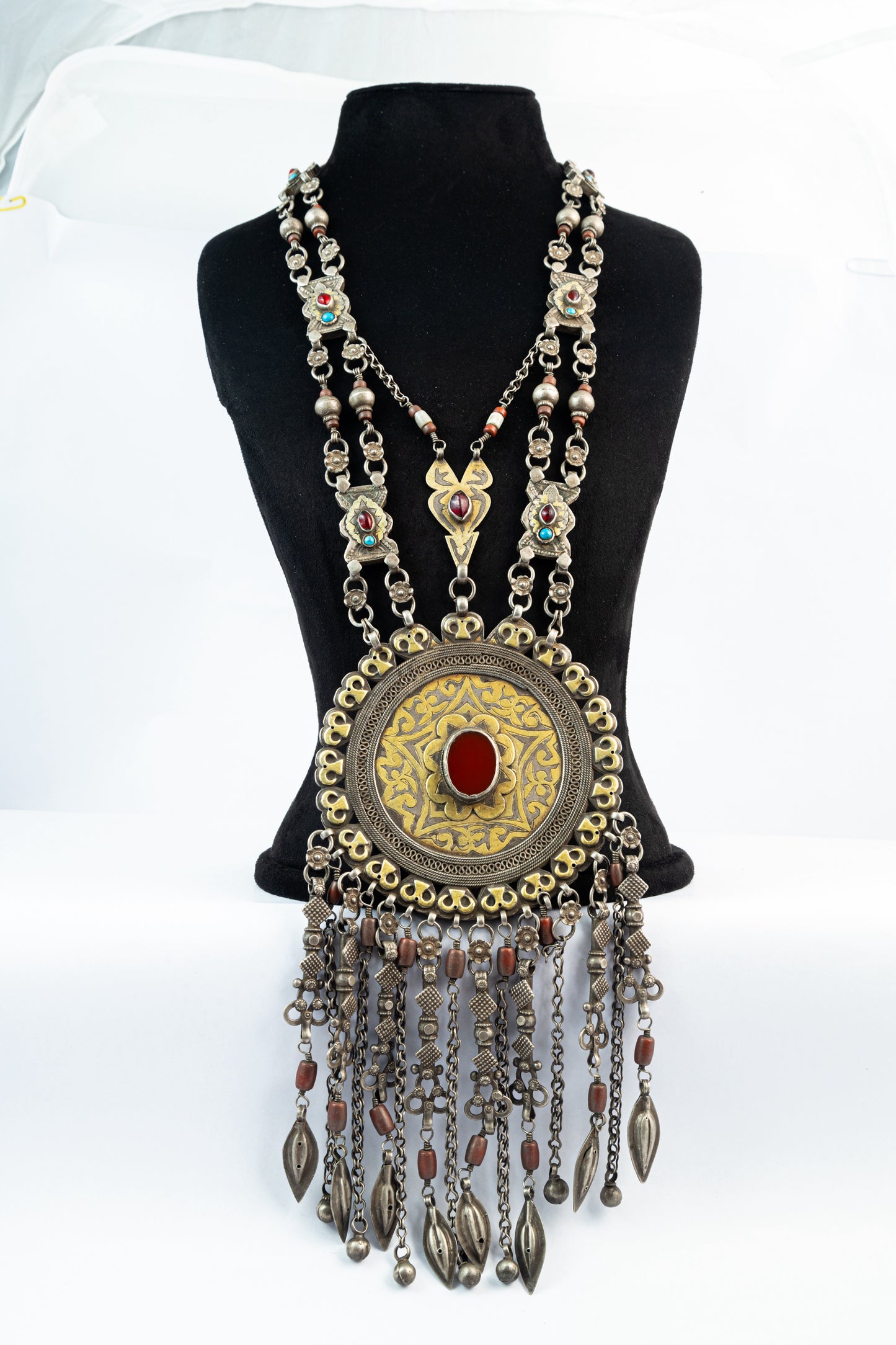 Muntazir Neckpiece