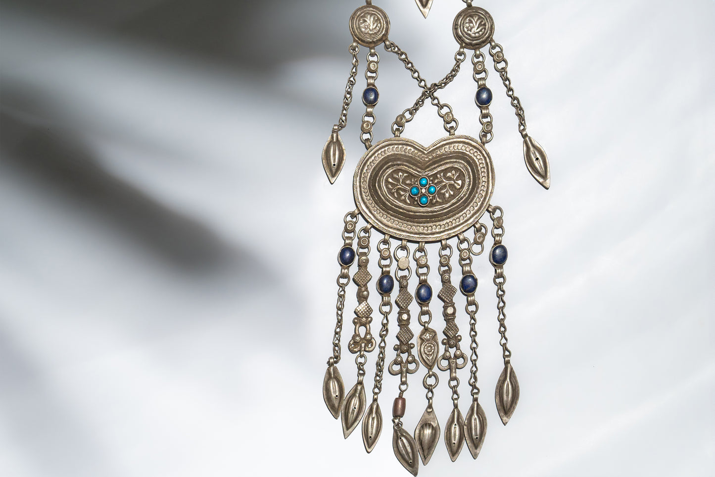 Vyom neckpiece