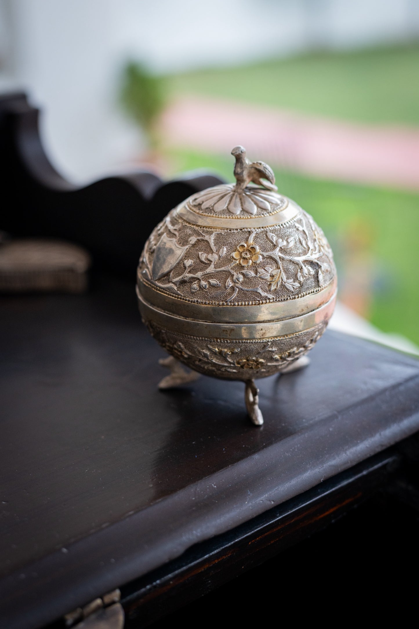 Antique Daisy Container