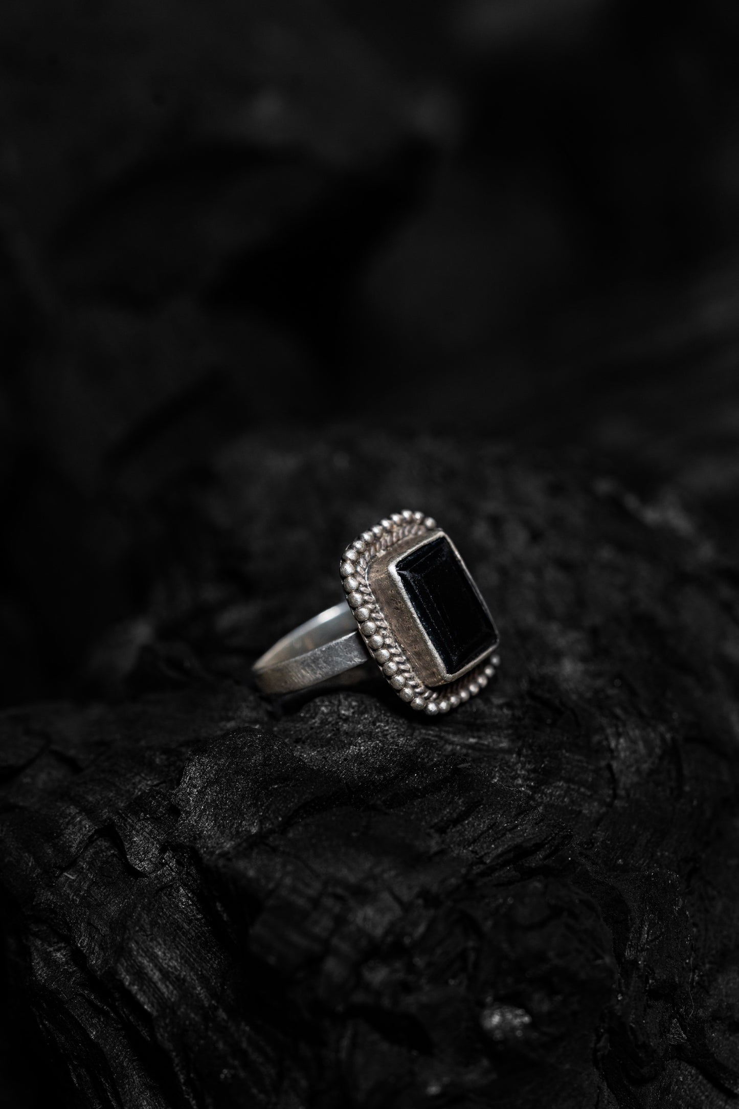 Adhip ring
