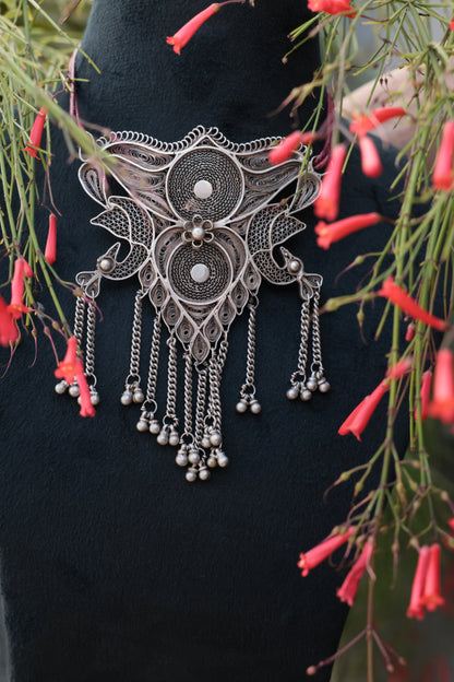 Safa choker