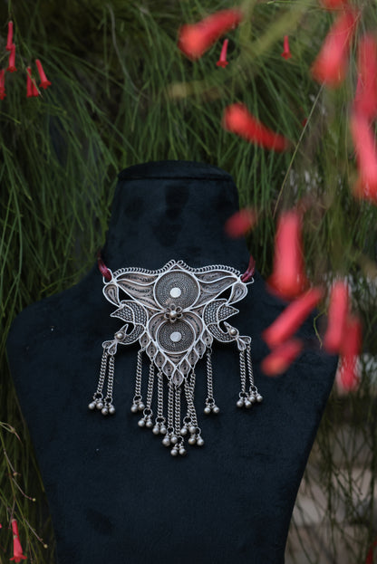 Safa choker