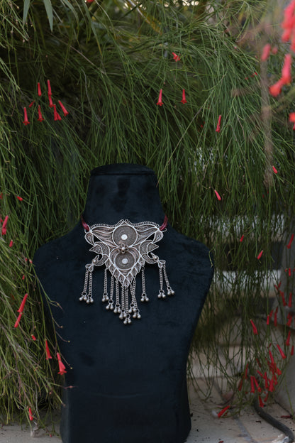 Safa choker