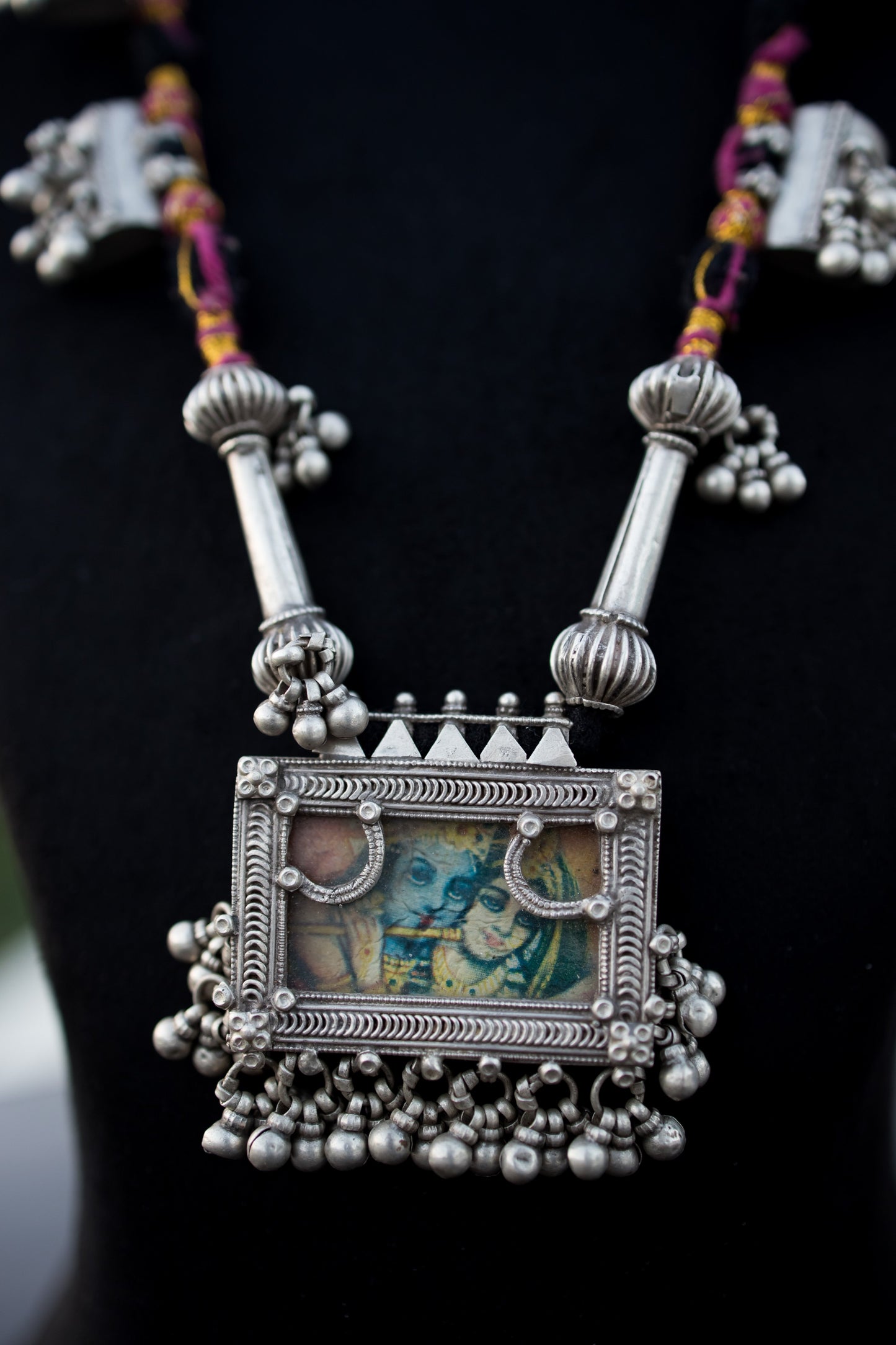 Rādhā-kṛṣṇa necklace